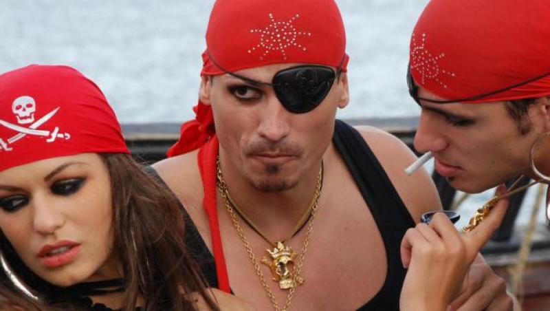 1 Decembrie exotic la Next Top Model! Concurentele defileaza in Tunisia pe corabia piratilor!