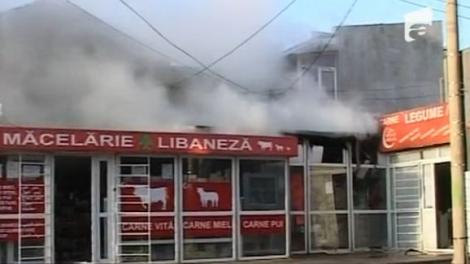 VIDEO! Incendiu intr-o piata din Constanta