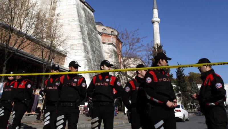 VIDEO! Atac armat langa Moscheea Albastra din Istanbul: doi raniti