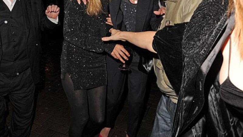 FOTO! Kate Moss a sosit turmentata la o petrecere!