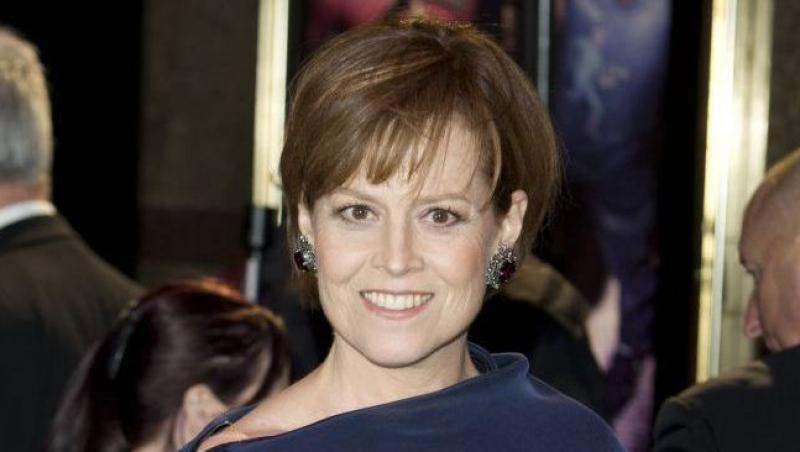 Sigourney Weaver e pregatita sa se lupte cu extraterestri intr-un nou film 