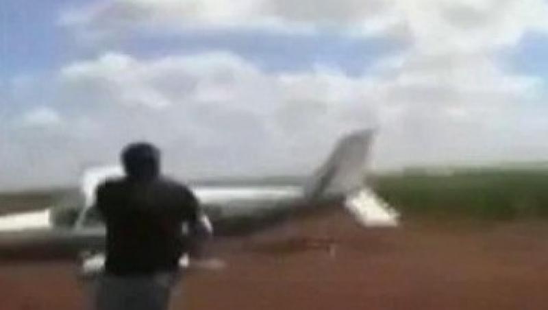 VIDEO! Avion oprit spectaculos de politisti in Brazilia
