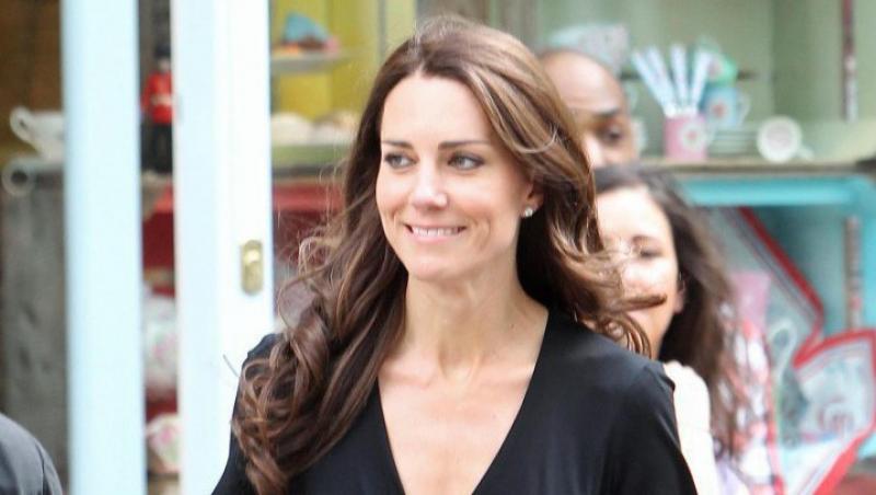 FOTO! Kate Middleton refuza sa manance alune! Afla motivul!