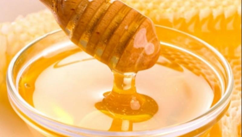 Mierea din plante modificate genetic, comercializata doar cu autorizatie