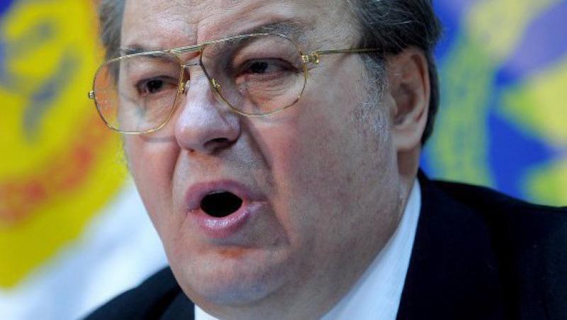 CV Tudor despre eutanasierea cainilor: Basescu a inceput si termina ca hingher sef