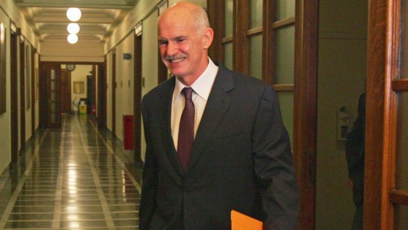 Grecia: Premierul Papandreou a demisionat! Vezi posibilii succesori!