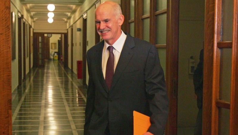 Grecia: Premierul Papandreou a demisionat! Vezi posibilii succesori!