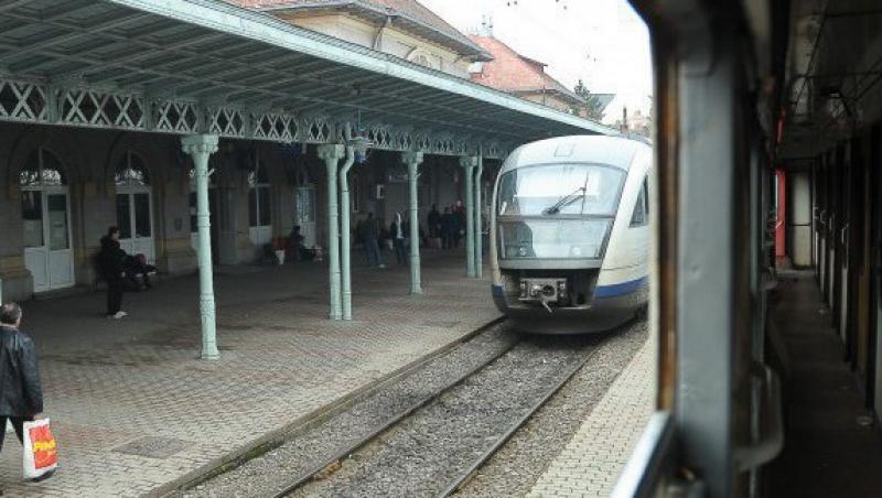 Trafic feroviar blocat intre Alba Iulia si Vintu de Jos, dupa ce calea ferata s-a fisurat din cauza gerului