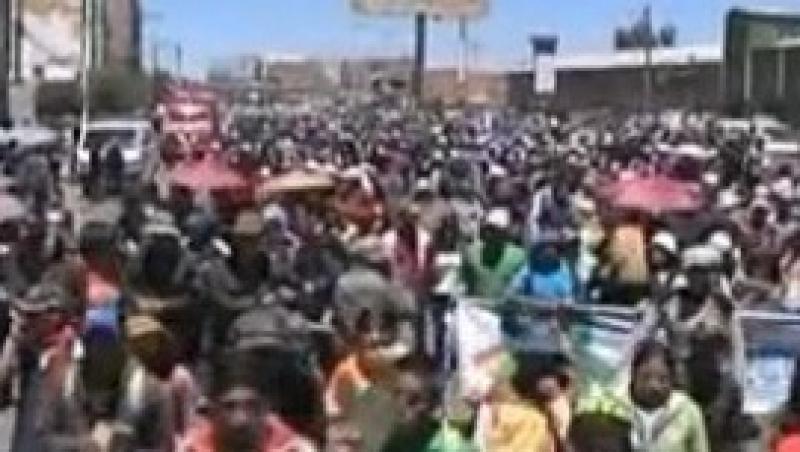 Mii de studenti bolivieni au marsaluit pe strazile capitalei La Paz