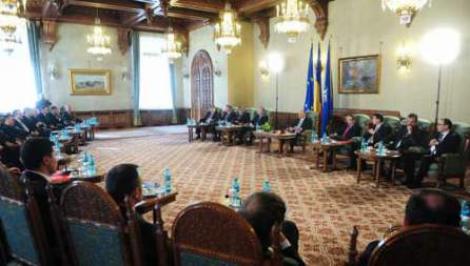 Partidele parlamentare, invitate de Basescu la Cotroceni pentru consultari