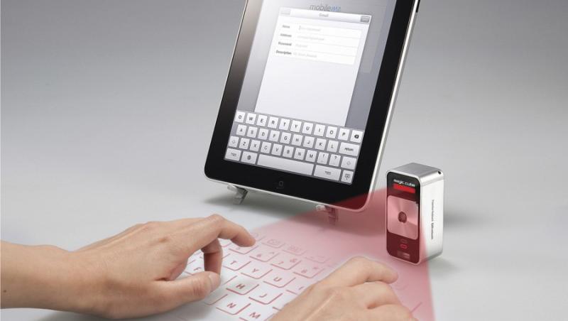 FOTO! Magic Cube - prima tastatura virtuala din lume!