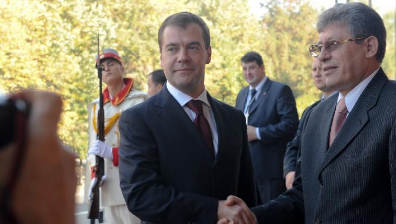 Medvedev a promis o ancheta dupa acuzatiile de frauda de la alegerile parlamentare