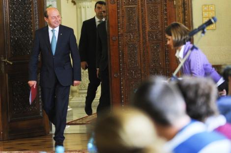 Traian Basescu se va intalni cu reprezentantii partidelor Puterii si Opozitiei