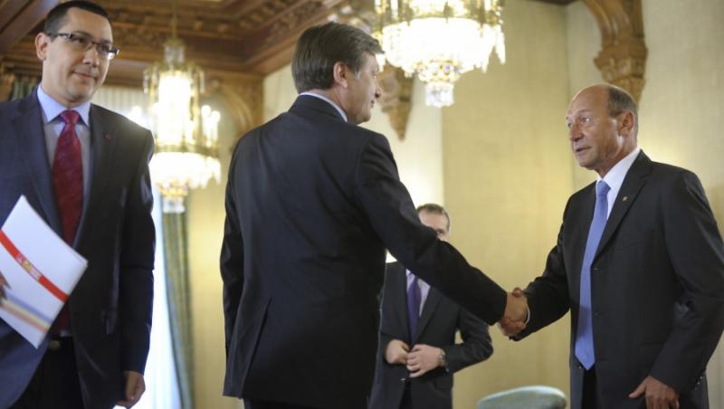 Basescu a refuzat sa dea mana cu liderii USL. Antonescu: Presedintele a fost mai nepoliticos ca niciodata