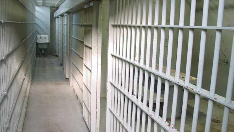 Sef de sectie la Penitenciarul Rahova, retinut de DNA