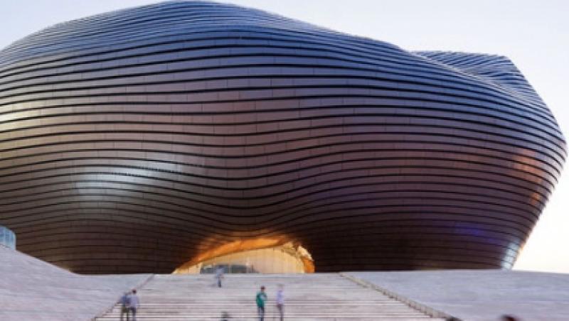 FOTO! Chinezii au ridicat o constructie uimitoare in mijlocul desertului