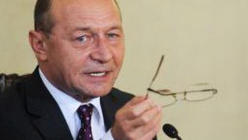 Mediul privat, aratat cu degetul de Basescu: Statul nu poate fi corupt fara un partener