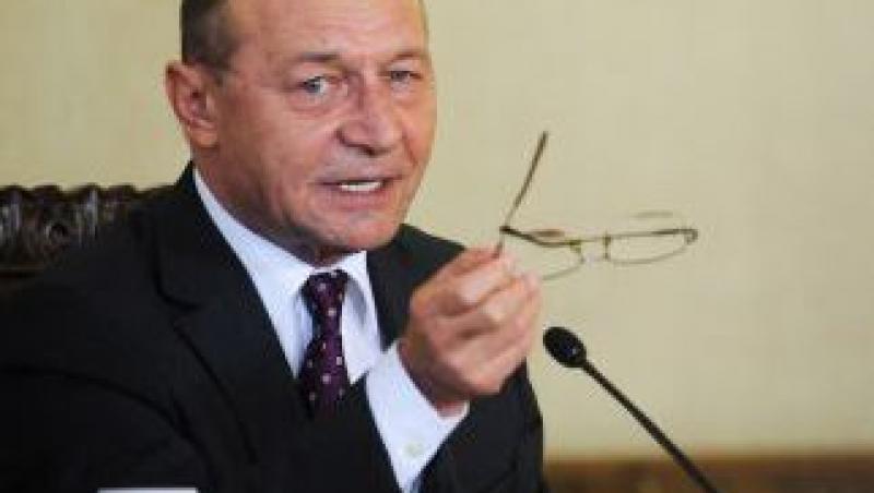 Mediul privat, aratat cu degetul de Basescu: Statul nu poate fi corupt fara un partener