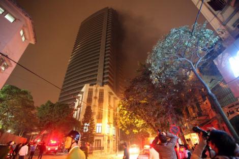 Incendiu la turnurile gemene din Hanoi