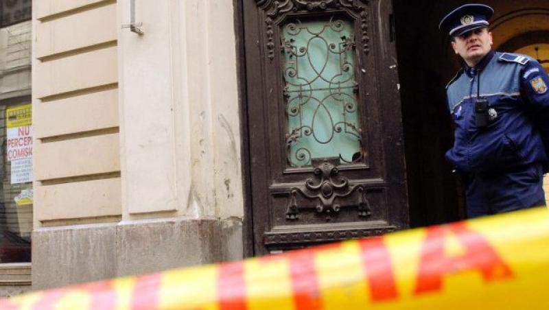 Un angajat bancar a furat 146.000 de euro si 6000 de dolari, apoi a incendiat camera de tezaur