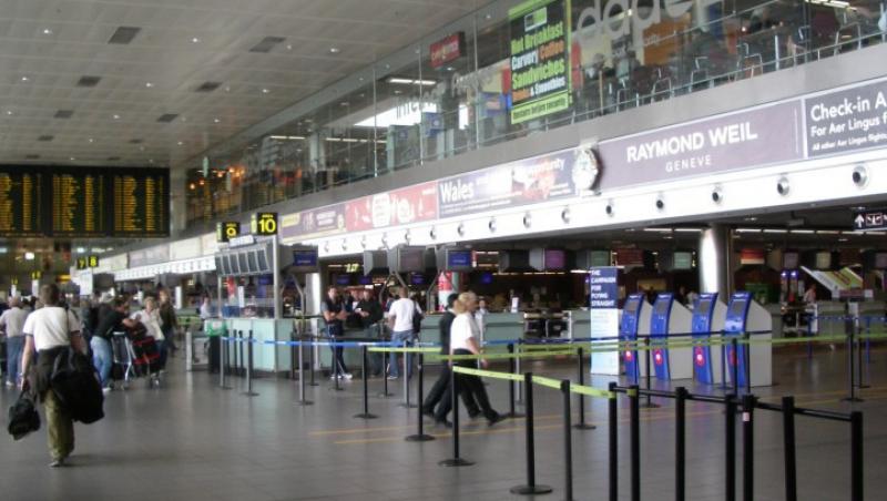 VIDEO! Patru romani, arestati pe aeroportul din Dublin pentru trafic de droguri