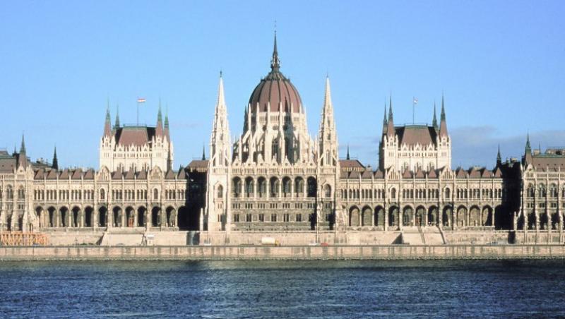 FMI si UE au intrerupt negocierile cu Ungaria