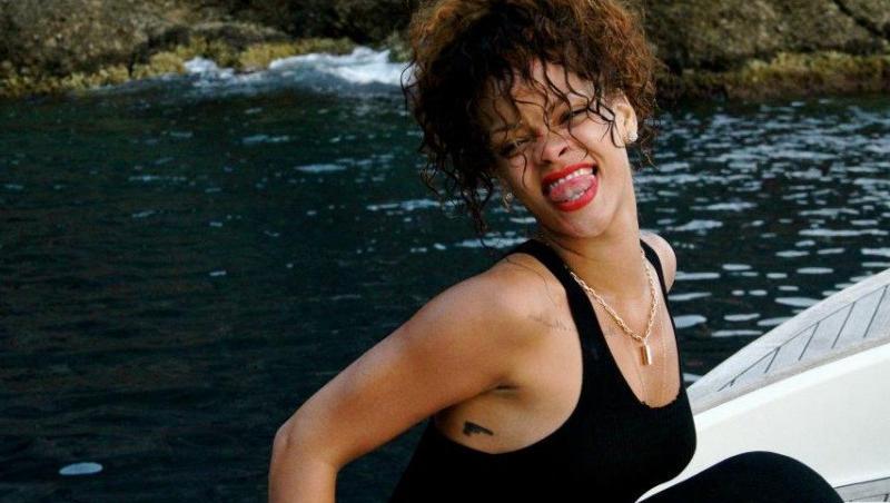 VIDEO! Rihanna, extenuata de atatea concerte? Artista a vomitat pe scena!