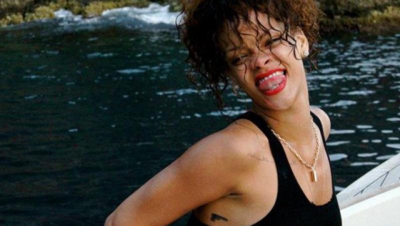 VIDEO! Rihanna, extenuata de atatea concerte? Artista a vomitat pe scena!