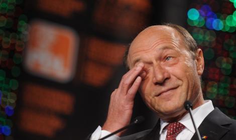 Traian Basescu, in lacrimi: "Noi, cei din Europa de Est, ii datoram mult lui Vaclav Havel