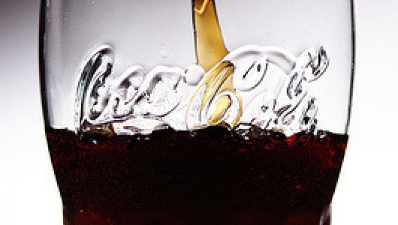 Cat trebuie sa alergi pentru a consuma caloriile pe care le contine un pahar de Coca-Cola
