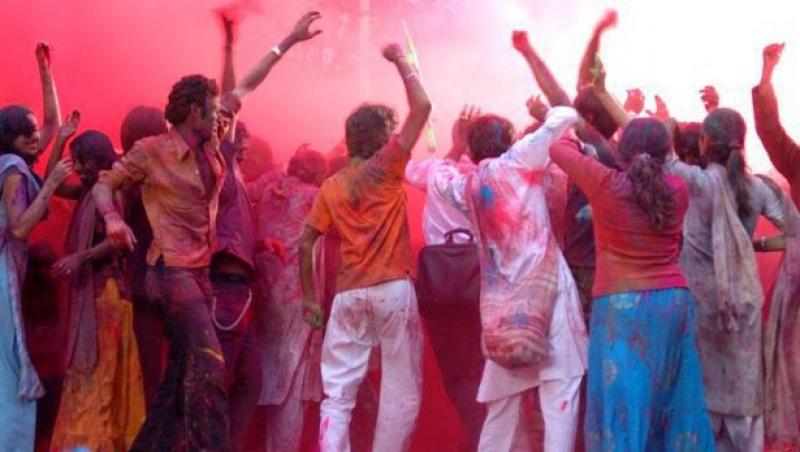 In jurul lumii: 7 festivaluri ciudate despre care nu ai auzit