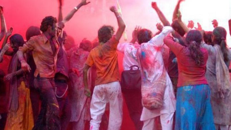 In jurul lumii: 7 festivaluri ciudate despre care nu ai auzit