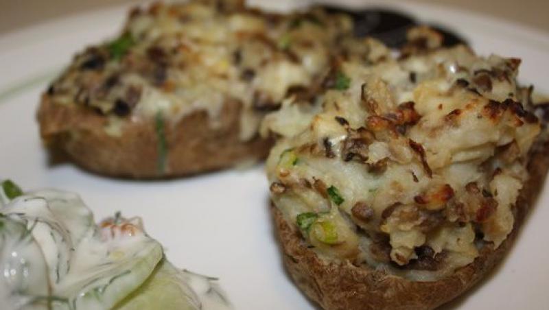Reteta zilei: Cartofi umpluti cu ciuperci
