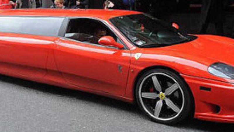 Un Ferrari tunat, cea mai rapida limuzina din lume