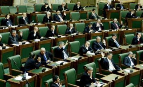 Sanctiune de ochii lumii: Parlamentarii care voteaza la mai multe maini nu vor fi platiti pentru ziua in care comit frauda