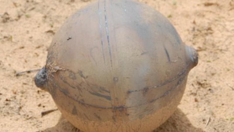 O bila metalica misterioasa a cazut pe Pamant, in Africa