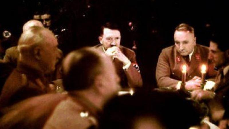 Imagini unicat cu Adolf Hitler de Craciun, in 1941