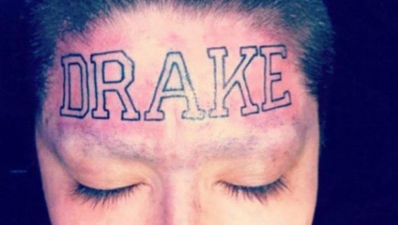 O fana a cantaretului Drake si-a tatuat numele artistului pe frunte