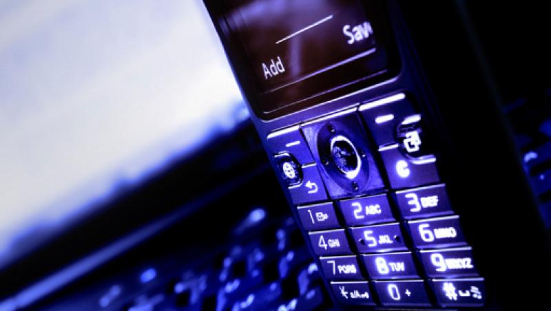Hackerii pot da telefoane si trimite mesaje de pe toate telefoanele GSM