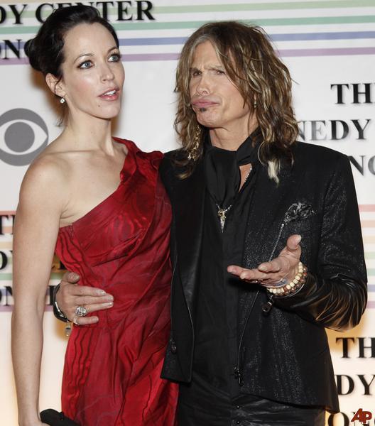 Familia lui Steven Tyler o detesta pe logodnica sa