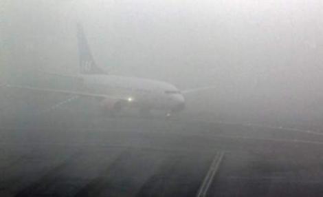 Aeronava pe ruta Dublin-Bacau, redirectionata pe Aeroportul Baneasa din cauza cetii