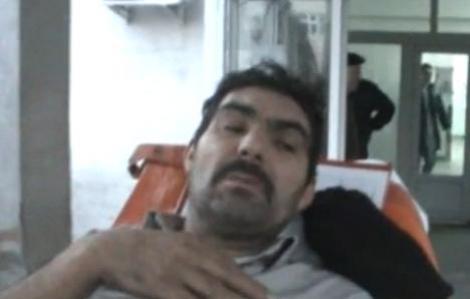 VIDEO! Politisti atacati cu toporul in Mehedinti. Agresorul a fost impuscat in picior