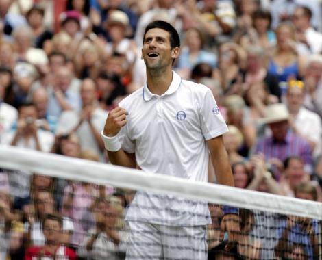 Novak Djokovic si David Ferrer vor disputa finala turneului demonstrativ de la Abu Dhabi