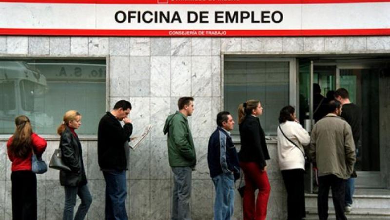 Guvernul Spaniei a anuntat masurile de austeritate pentru 2012: Salariile functionarilor publici, inghetate, timpul de munca se majoreaza cu 2,5 ore, cresc impozitele pe venit