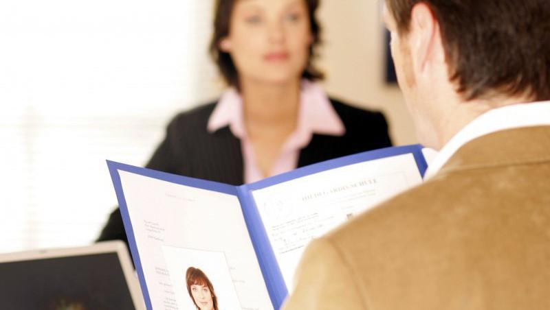 Top 10 clisee din CV-uri care garanteaza esecul la angajare