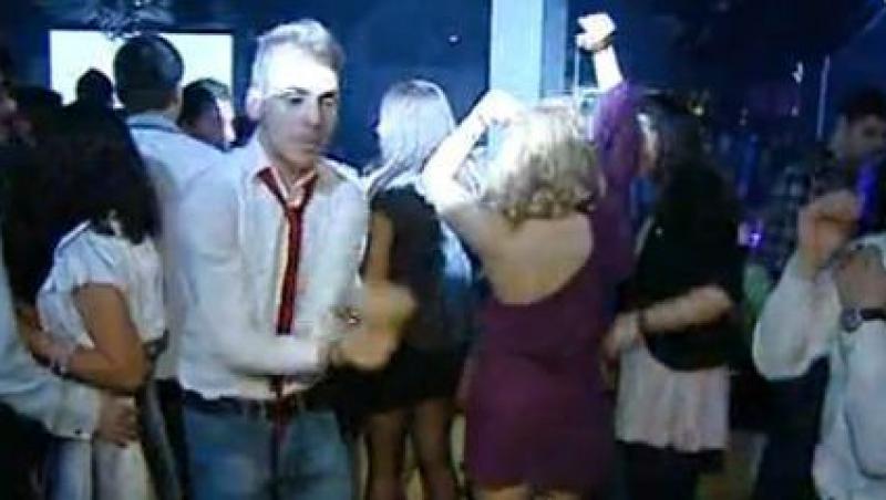 VIDEO! Tinerii l-au sarbatorit pe Mos Nicolae in... club