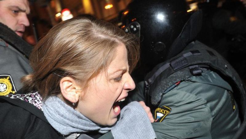 Moscova: ziarist calcat in picioare de fortele OMON