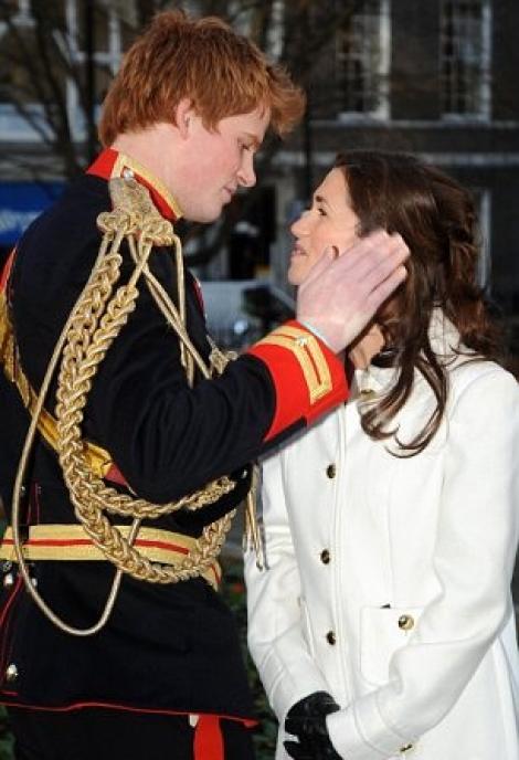 FOTO! Printul Harry a sarutat-o cu foc pe Pippa Middleton!