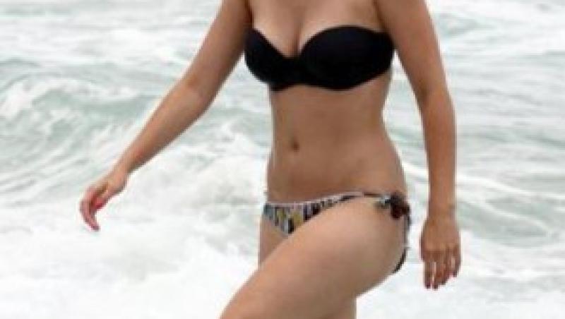 FOTO! Vezi care sunt cele mai sexy celebritati in bikini din 2011!