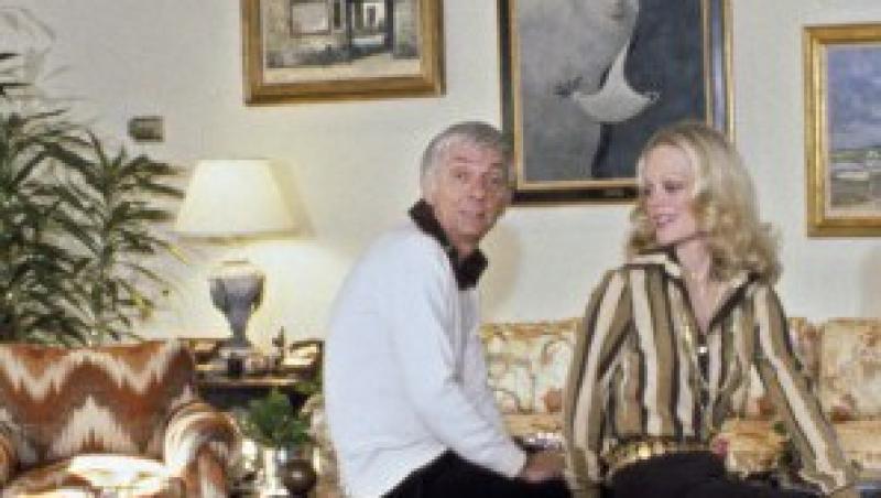 Vaduva lui Aaron Spelling vinde casa!